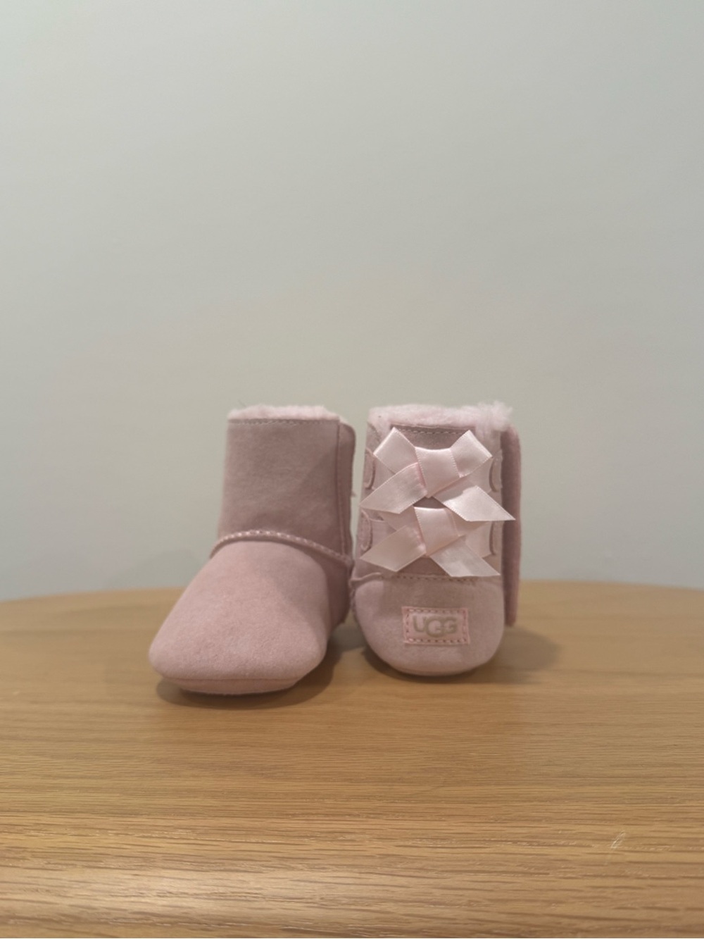 UGG Baby Pink Suede Bow Boots Size 2/3 Infant